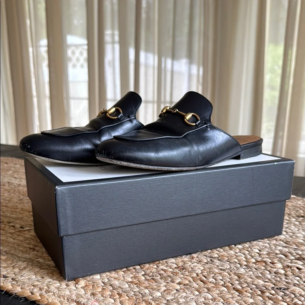 Gucci Princetown Black Leather Mules - Picture 2 of 3